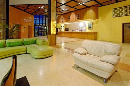 фото отеля Holiday Inn Express Nuevo Laredo