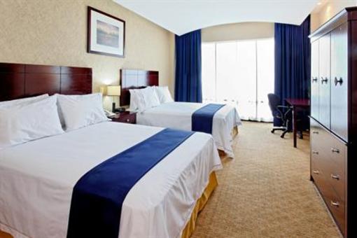 фото отеля Holiday Inn Express Nuevo Laredo