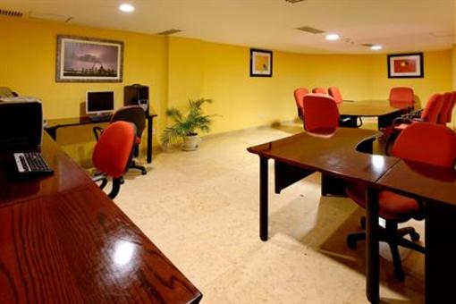 фото отеля Holiday Inn Express Nuevo Laredo