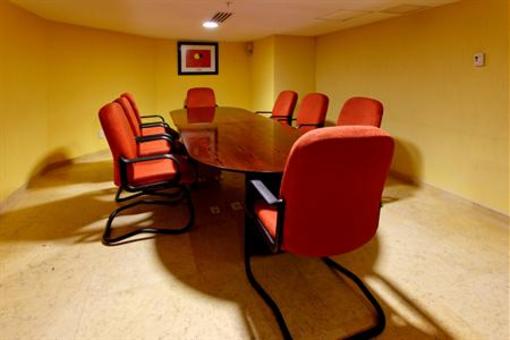фото отеля Holiday Inn Express Nuevo Laredo
