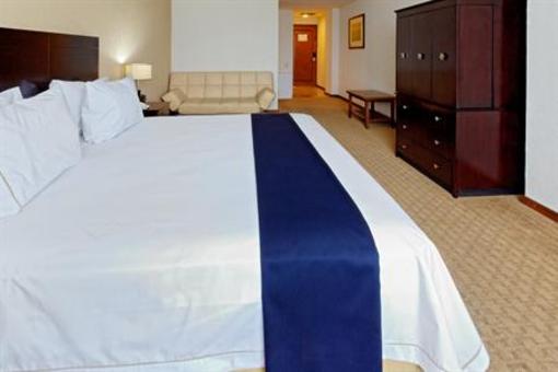 фото отеля Holiday Inn Express Nuevo Laredo
