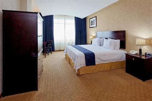 фото отеля Holiday Inn Express Nuevo Laredo