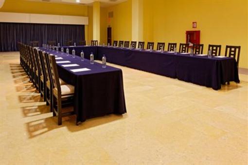 фото отеля Holiday Inn Express Nuevo Laredo