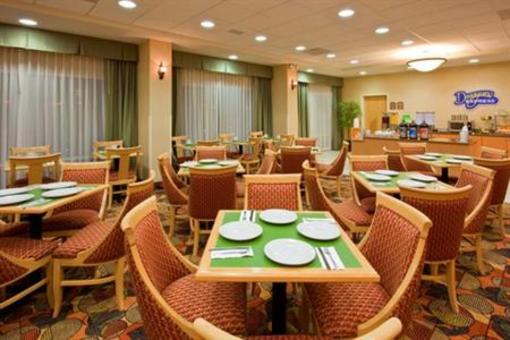 фото отеля Holiday Inn Express Saltillo Zona Aeropuerto