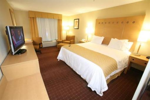 фото отеля Holiday Inn Express Saltillo Zona Aeropuerto