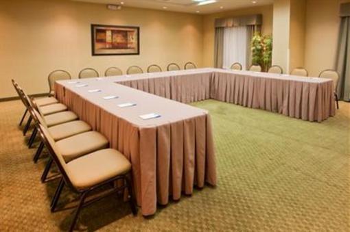 фото отеля Holiday Inn Express Saltillo Zona Aeropuerto