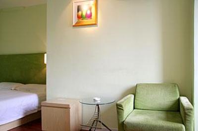 фото отеля Qingdao Renjia Business Hotel
