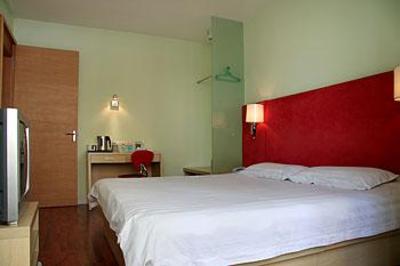 фото отеля Qingdao Renjia Business Hotel