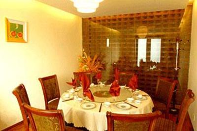 фото отеля Qingdao Renjia Business Hotel
