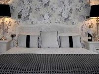 Gwesty'r Emlyn Hotel
