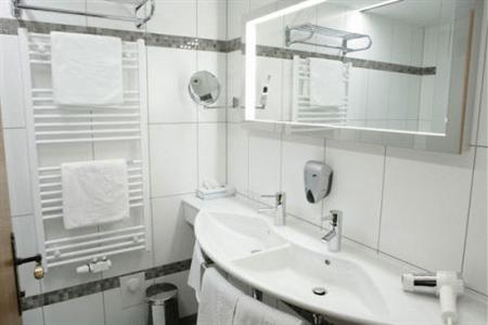 фото отеля Seehotel Schwan