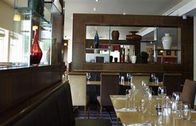 фото отеля Village Hotel Sandling Maidstone