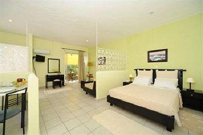 фото отеля Paxos Club Apartments
