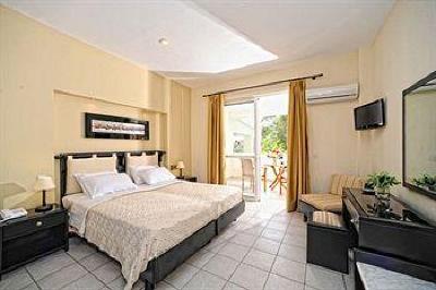 фото отеля Paxos Club Apartments
