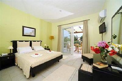 фото отеля Paxos Club Apartments