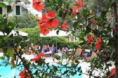 фото отеля Paxos Club Apartments