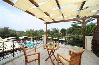 фото отеля Paxos Club Apartments