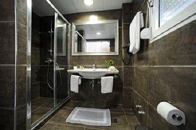фото отеля Paxos Club Apartments