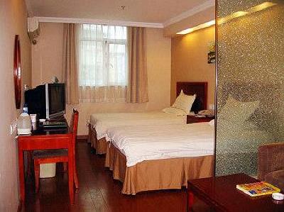 фото отеля Green Tree Inn (Zhenjiang Zhongshan West Road)
