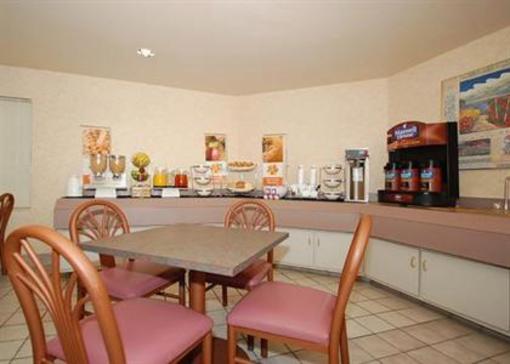 фото отеля SpringHill Suites Memphis Downtown