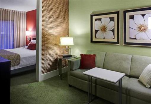фото отеля SpringHill Suites Memphis Downtown