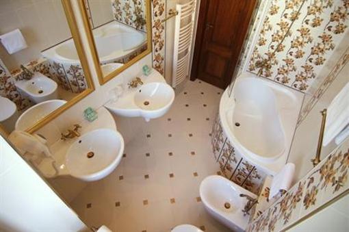 фото отеля The Green Garden Hotel