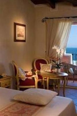 фото отеля Colonna Beach Hotel & Resort Arzachena