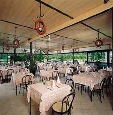 фото отеля Hotel La Darsena Passignano sul Trasimeno