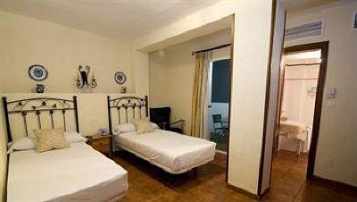 фото отеля Hostal Jayma