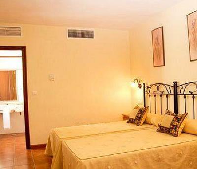 фото отеля Hostal Jayma