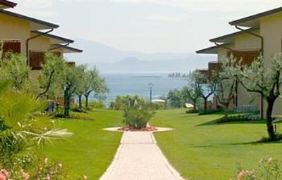 фото отеля Residence Onda Blu Hotel Manerba del Garda