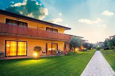 фото отеля Residence Onda Blu Hotel Manerba del Garda