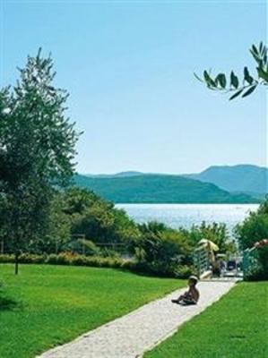 фото отеля Residence Onda Blu Hotel Manerba del Garda