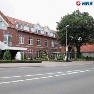 фото отеля Seeschlösschen Dreibergen Hotel Bad Zwischenahn