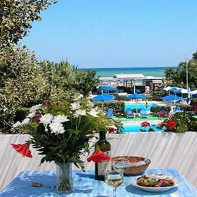 фото отеля Galeana Beach Hotel