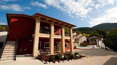 фото отеля Airone B&B Frasassi