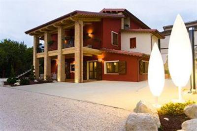 фото отеля Airone B&B Frasassi