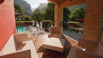 фото отеля Airone B&B Frasassi