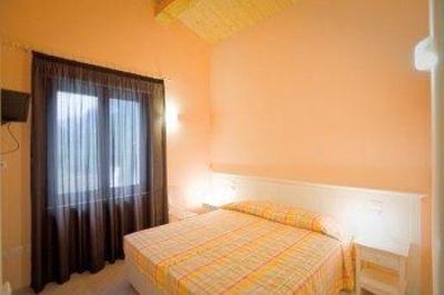фото отеля Airone B&B Frasassi