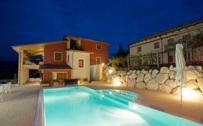 фото отеля Airone B&B Frasassi
