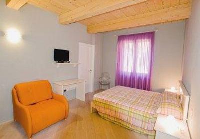 фото отеля Airone B&B Frasassi