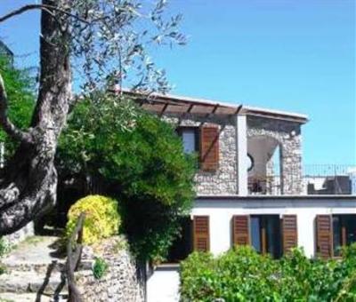 фото отеля Holiday House - Portovenere
