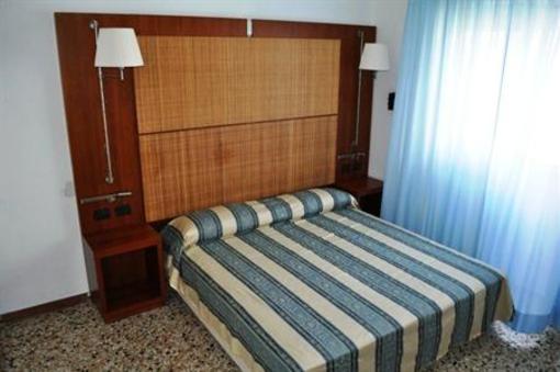 фото отеля Hotel Etna Caorle