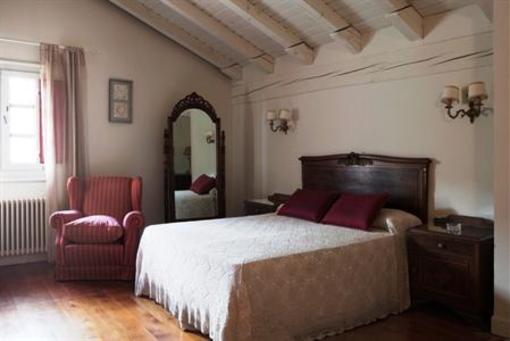 фото отеля Iraragorri Hotel