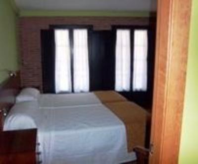 фото отеля Apartamentos Entrepalacios