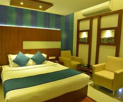 фото отеля Hotel Marina Residency