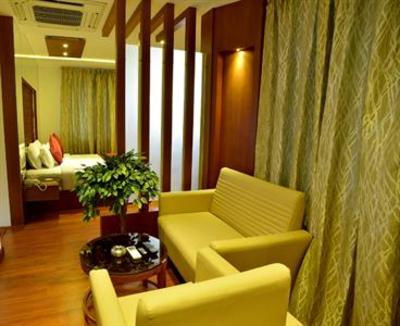 фото отеля Hotel Marina Residency