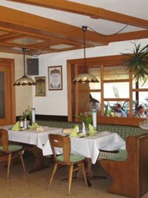 фото отеля Gasthof Pension Cafe Wiesengrund