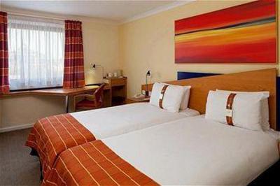 фото отеля Holiday Inn Express Manchester - Salford Quays