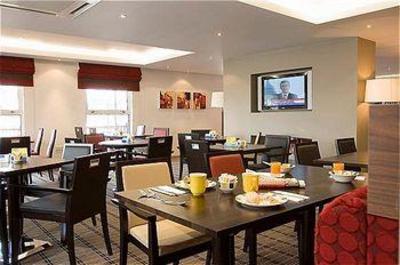 фото отеля Holiday Inn Express Manchester - Salford Quays